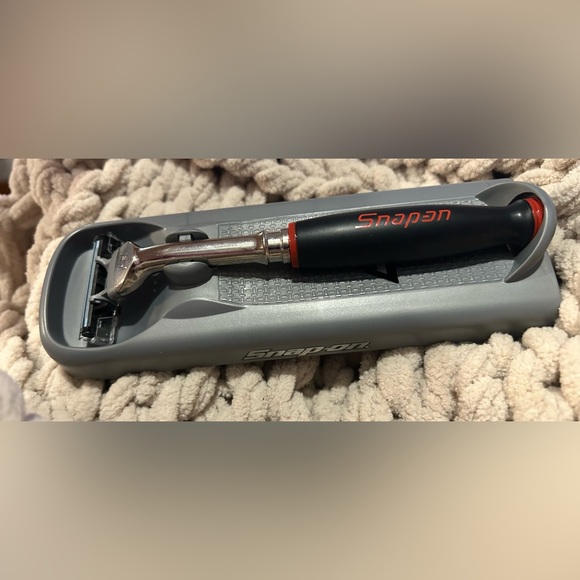 Snap On Razor - Picture 3 of 3